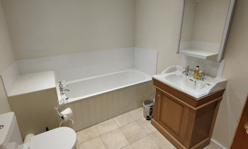 Bathroom 2, Monkhall 2 Holiday Cottage, Herefordshire Bathroom 2, Monkhall 2 Holiday Cottage, Herefordshire